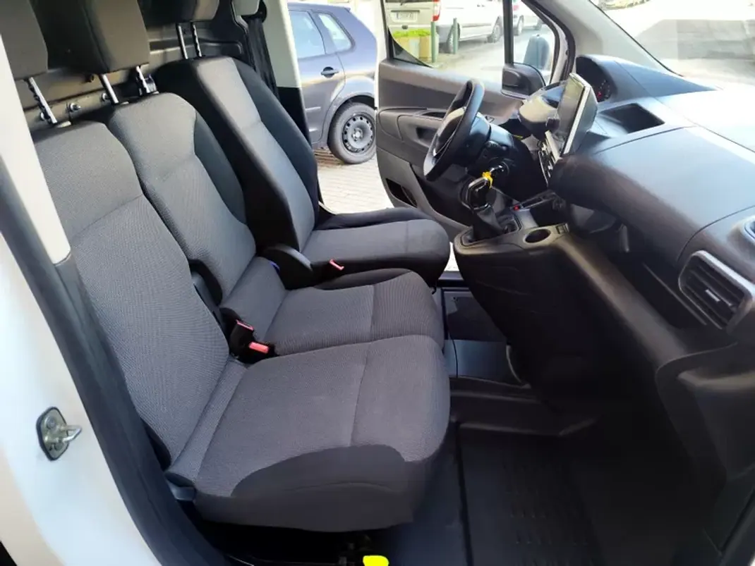 Peugeot Partner 1.6 HDI , 3 Lug. , Iva Dedutivel 2019 - 11980 EUR, 190000 km - AUTO.MOTO.pt - 190000km - foto 4 de 22