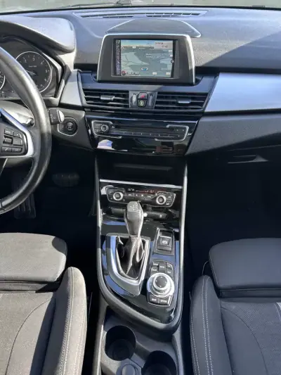 BMW 216 Gran Tourer 2015 - 14900 EUR, 180000 km - AUTO.MOTO.pt - 180000km - foto 55 de 77