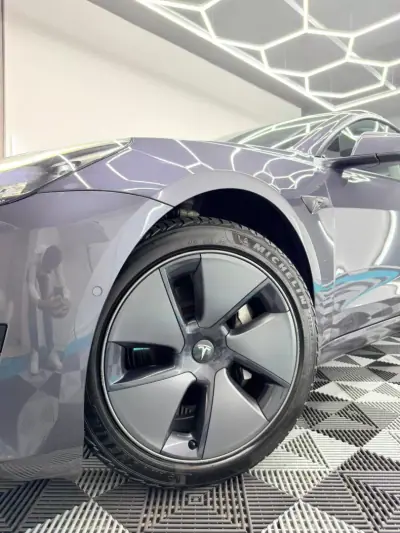 Tesla Model 3 2022 - 27999 EUR, 68900 km - AUTO.MOTO.pt - 68900km - foto 3 de 20