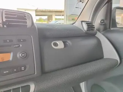 Smart Fortwo Cabrio 2009 - 5750 EUR, 141300 km - AUTO.MOTO.pt - 141300km - foto 30 de 30