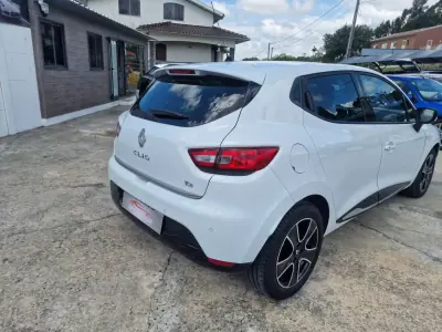 Renault Clio 2014 - 10490 EUR, 118020 km - AUTO.MOTO.pt - 118020km - foto 13 de 36