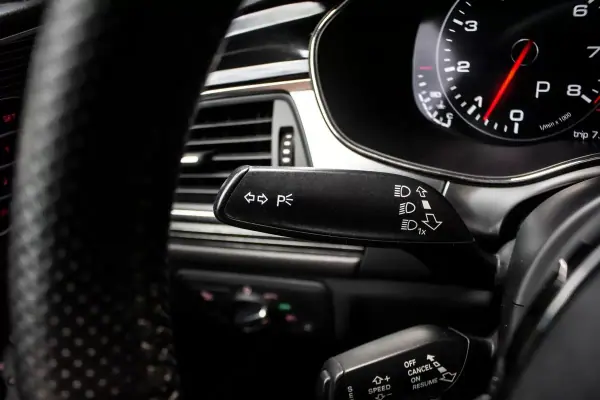 Audi RS6 Avant 2013 - 59900 EUR, 109461 km - AUTO.MOTO.pt - 109461km - foto 14 de 46