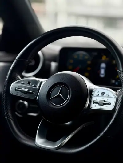 Mercedes-Benz CLA 180 2019 - 29950 EUR, 73000 km - AUTO.MOTO.pt - 73000km - foto 32 de 33