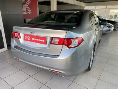 Honda Accord 2009 - 9250 EUR, 266508 km - AUTO.MOTO.pt - 266508km - foto 2 de 34