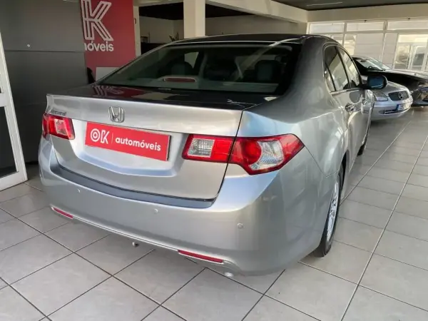 Honda Accord 2009 - 9250 EUR, 266508 km - AUTO.MOTO.pt - 266508km - foto 2 de 34
