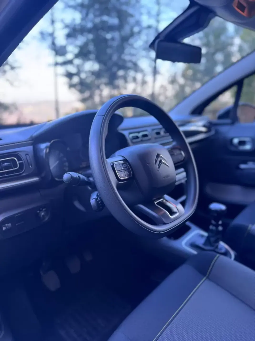 Citroën C3 2022 - 15500 EUR, 10824 km - AUTO.MOTO.pt - 10824km - foto 6 de 19