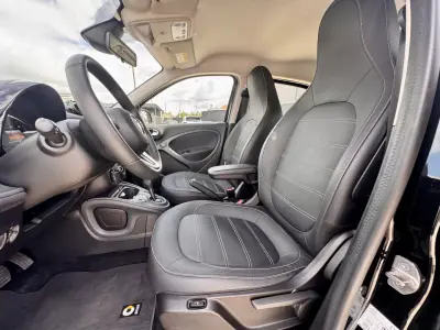 Smart ForFour 2019 - 12990 EUR, 12000 km - 12000km - foto 12 de 17