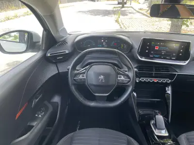 Peugeot e-208 2020 - 16250 EUR, 61819 km - AUTO.MOTO.pt - 61819km - foto 3 de 27