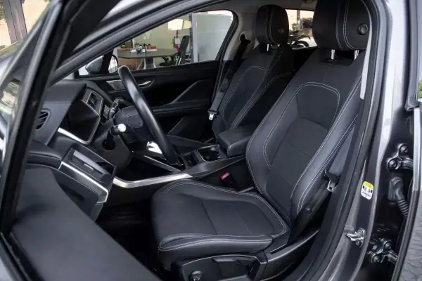 Jaguar I-Pace 2021 - 28750 EUR, 135489 km - AUTO.MOTO.pt - 135489km - foto 27 de 43