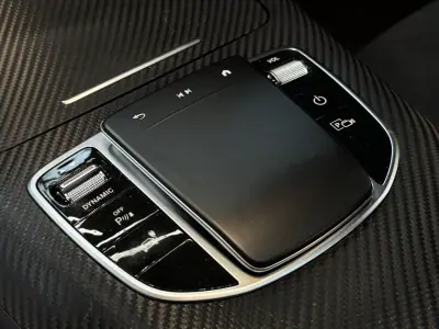 Mercedes-Benz EQC 2023 - 44990 EUR, 60200 km - AUTO.MOTO.pt - 60200km - foto 30 de 36