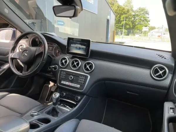 Mercedes-Benz A 180 2017 - 14700 EUR, 189300 km - AUTO.MOTO.pt - 189300km - foto 4 de 7