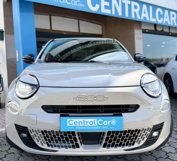 Fiat 600 2025 - 20950 EUR, 21000 km - 21000km - foto 3 de 30