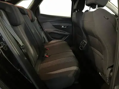 Peugeot 3008 2021 - 19900 EUR, 89000 km - AUTO.MOTO.pt - 89000km - foto 17 de 32