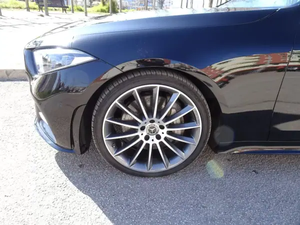 Mercedes-Benz CLS 300 2019 - 46500 EUR, 103200 km - 103200km - foto 8 de 52