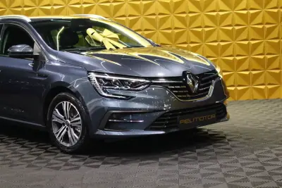 Renault Mégane Sport Tourer 2022 - 15900 EUR, 141000 km - AUTO.MOTO.pt - 141000km - foto 5 de 30