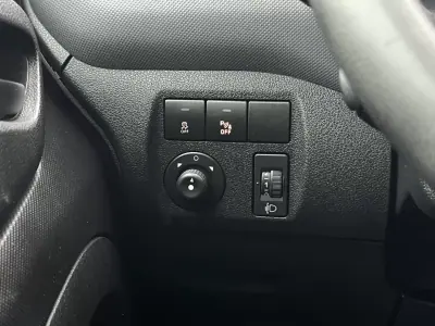 Peugeot Partner 1.6 BlueHdi 3 Lug 2018 - 9800 EUR, 200000 km - AUTO.MOTO.pt - 200000km - foto 20 de 20