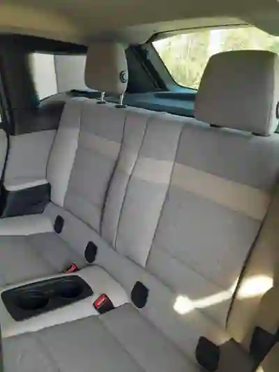 BMW i3 2017 - 14000 EUR, 142000 km - foto 5 de 5