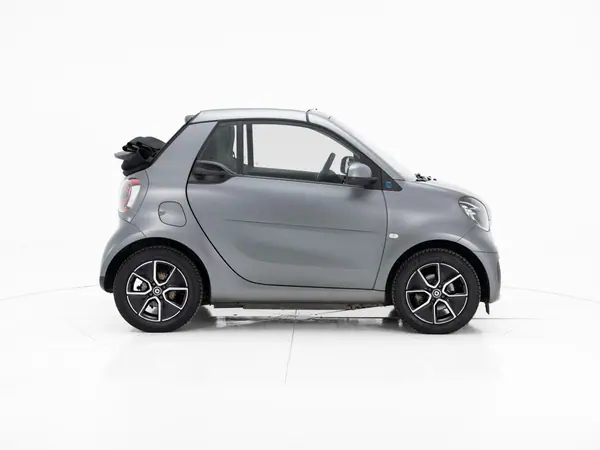 Smart Fortwo Cabrio 2021 - 15000 EUR, 38000 km - AUTO.MOTO.pt - 38000km - foto 4 de 17