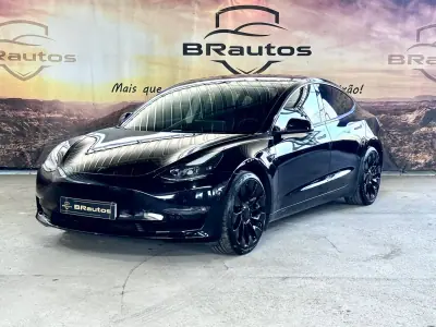 Tesla Model 3 2022 - 35900 EUR, 65444 km - AUTO.MOTO.pt - 65444km - foto 1 de 29