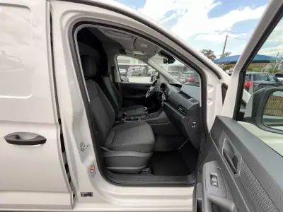 VW Caddy 2.0TDI Cargo Business 2025 - 24950 EUR, 10 km - AUTO.MOTO.pt - 10km - foto 27 de 42