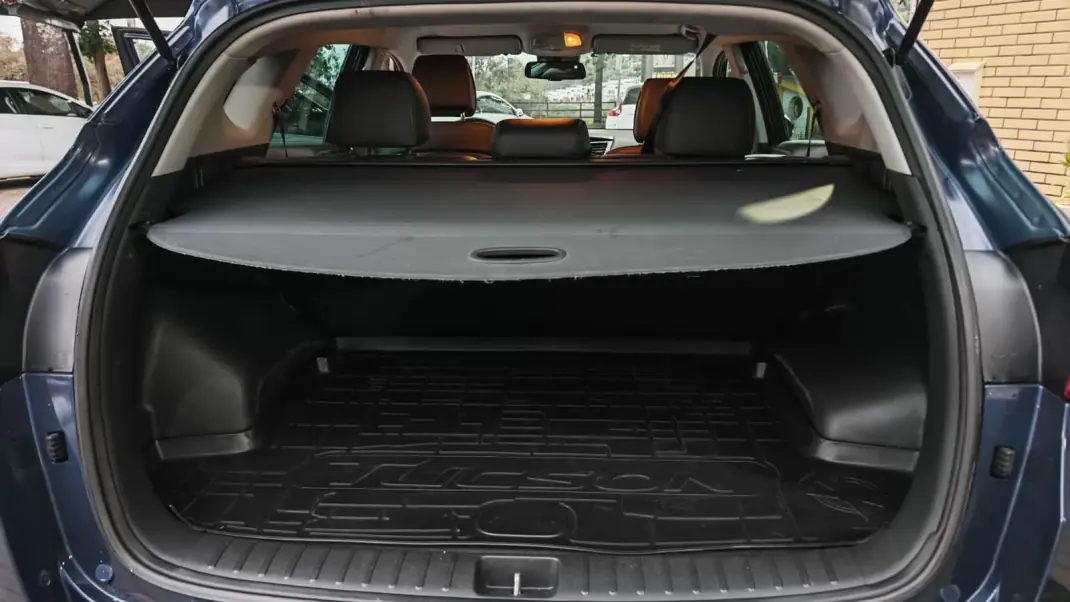 Hyundai Tucson 2018 - 14900 EUR, 297625 km - AUTO.MOTO.pt - 297625km - foto 9 de 17