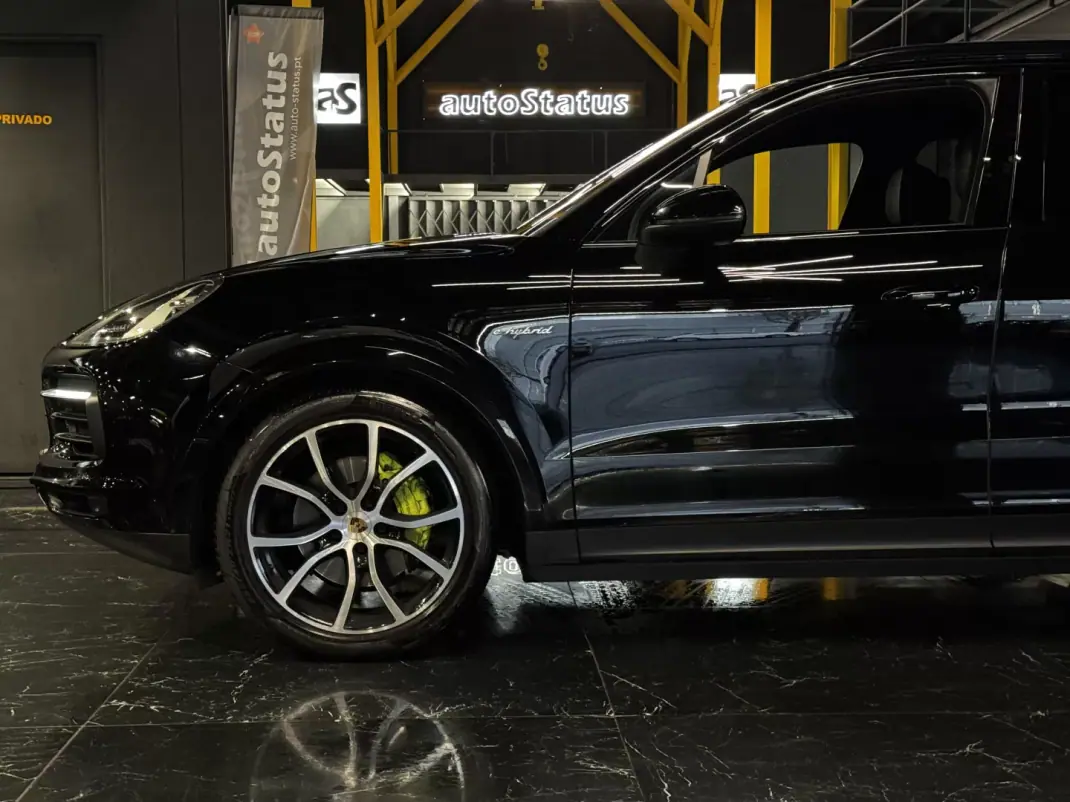 Porsche Cayenne 2021 - 74990 EUR, 85200 km - AUTO.MOTO.pt - 85200km - foto 8 de 37