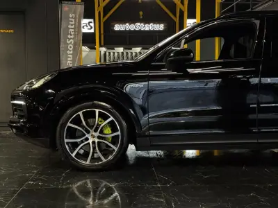 Porsche Cayenne 2021 - 74990 EUR, 85200 km - AUTO.MOTO.pt - 85200km - foto 8 de 37