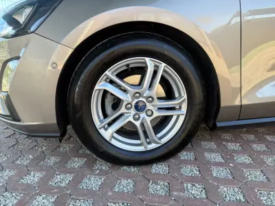 Ford Focus 2019 - 16900 EUR, 25404 km - AUTO.MOTO.pt - 25404km - foto 16 de 16