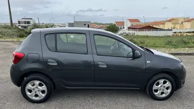 Dacia Sandero 2016 - 5950 EUR, 150000 km - AUTO.MOTO.pt - 150000km - foto 5 de 15