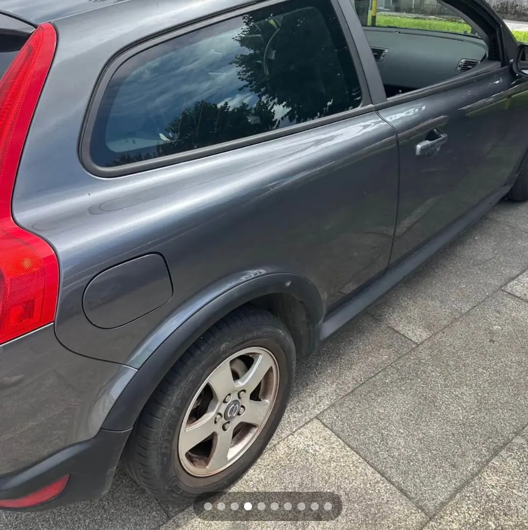 Volvo C30 2009 - 4765 EUR, 241000 km - 241000km - foto 5 de 11