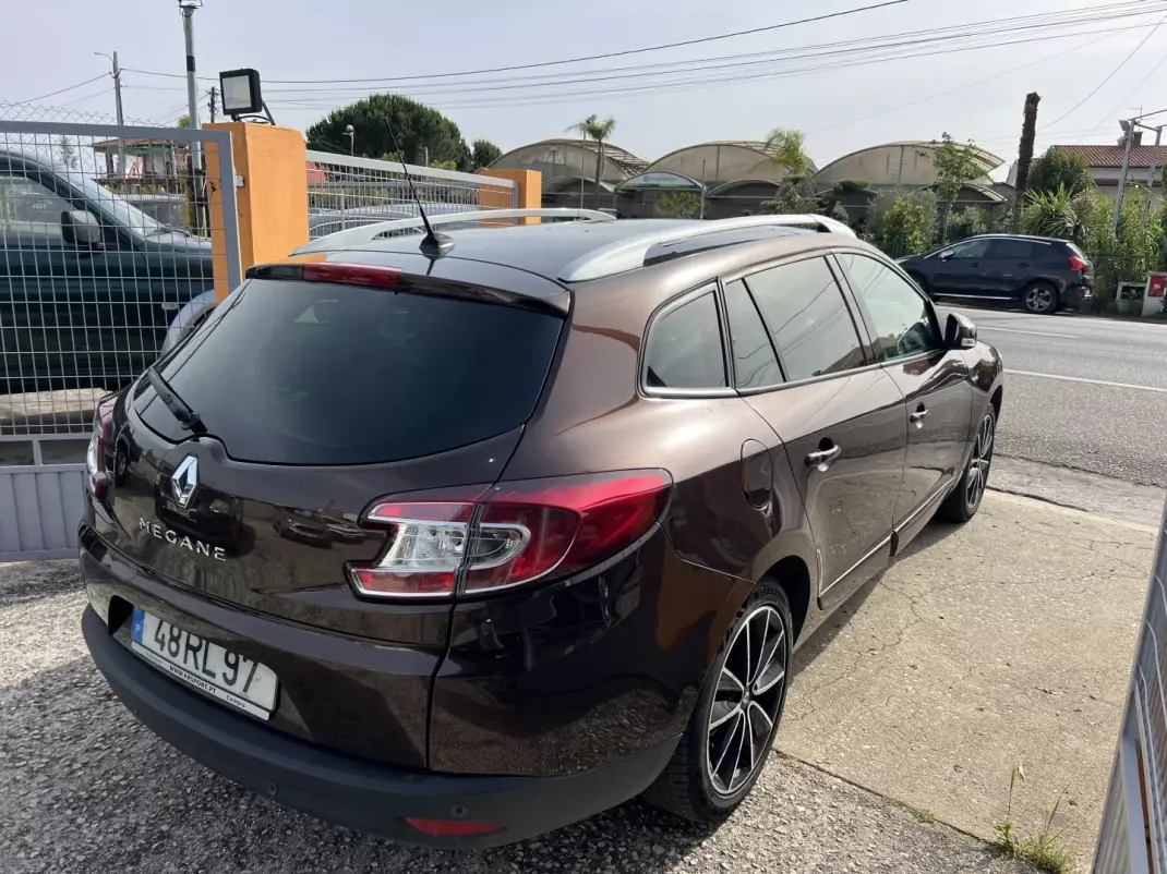 Renault Mégane Sport Tourer 2012 - 6450 EUR, 245827 km - AUTO.MOTO.pt - 245827km - foto 9 de 14