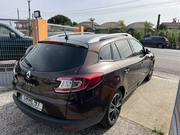 Renault Mégane Sport Tourer 2012 - 6450 EUR, 245827 km - AUTO.MOTO.pt - 245827km - foto 9 de 14