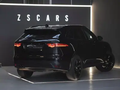 Jaguar F-Pace 2017 - 24990 EUR, 151545 km - AUTO.MOTO.pt - 151545km - foto 6 de 23