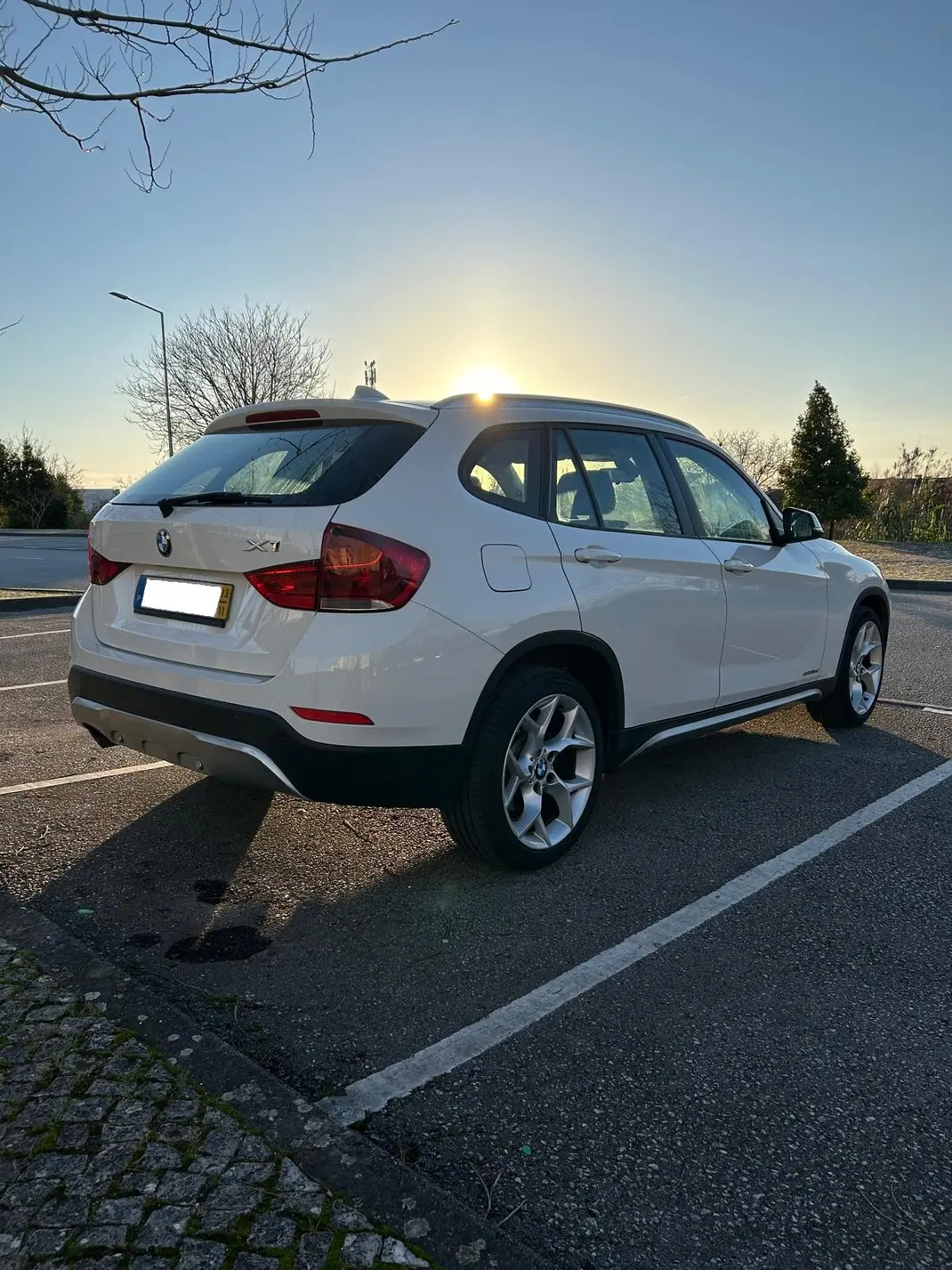 BMW X1 2013 - 13950 EUR, 173000 km - AUTO.MOTO.pt - 173000km - foto 5 de 11