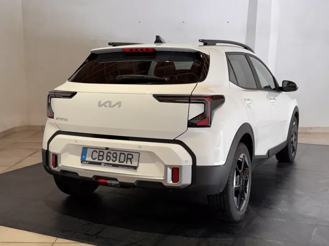 Kia Stonic 2025 - 21900 EUR, 2191 km - AUTO.MOTO.pt - 2191km - foto 5 de 22