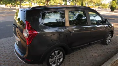 Dacia Lodgy 2016 — foto 6 de 20