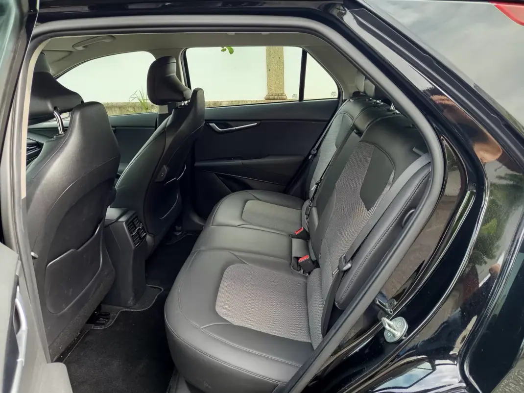 Kia e-Niro 2023 - 27490 EUR, 74100 km - 74100km - foto 10 de 19