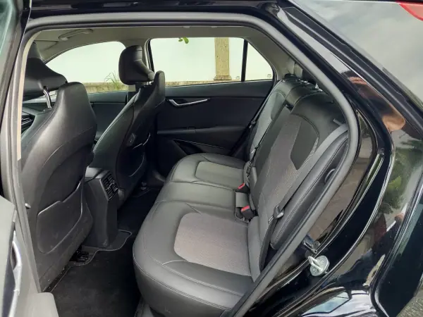 Kia e-Niro 2023 - 27490 EUR, 74100 km - AUTO.MOTO.pt - 74100km - foto 10 de 19