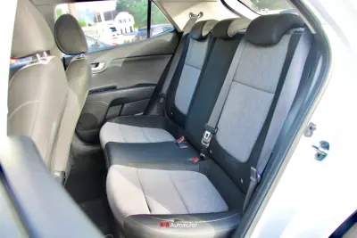 Kia Stonic 2021 - 13990 EUR, 128000 km - AUTO.MOTO.pt - 128000km - foto 14 de 29