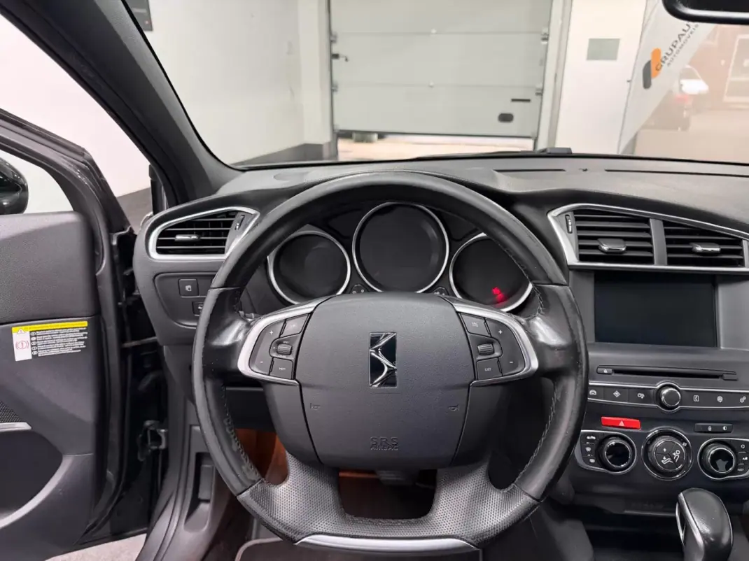 DS DS4 Crossback 2016 - 13990 EUR, 125000 km - AUTO.MOTO.pt - 125000km - foto 11 de 23