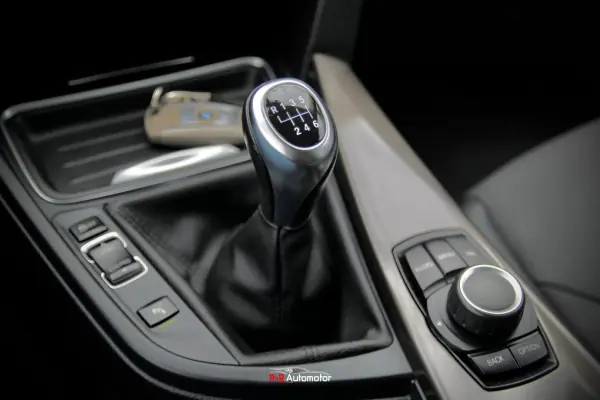 BMW 320 2014 - 15990 EUR, 159000 km - AUTO.MOTO.pt - 159000km - foto 24 de 34