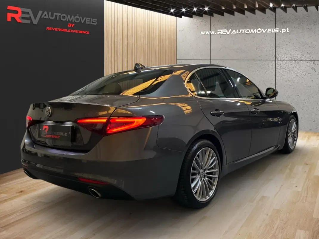 Alfa Romeo Giulia 2016 - 18950 EUR, 250529 km - 250529km - foto 3 de 20
