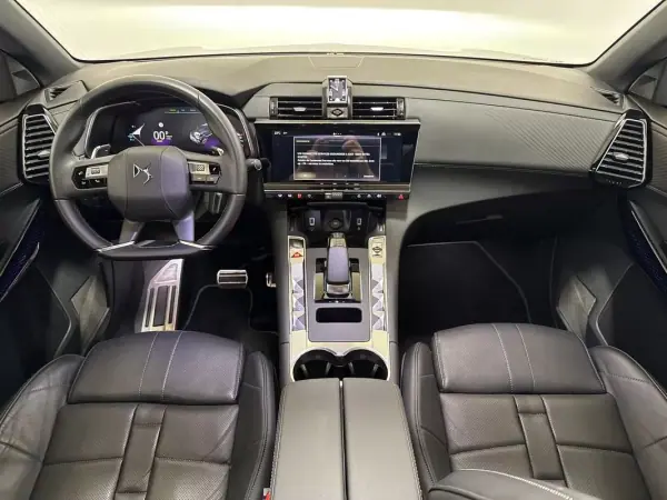 DS DS7 Crossback 2025 - 36900 EUR, 37610 km - AUTO.MOTO.pt - 37610km - foto 10 de 17