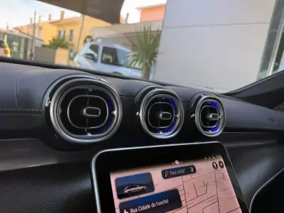 Mercedes-Benz C 300 2023 — foto 5 de 16