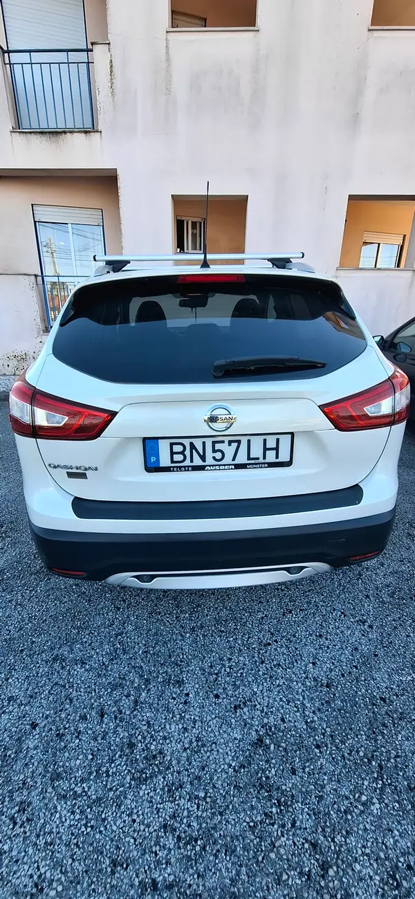 Nissan Qashqai 2017 - 11500 EUR, 211000 km - AUTO.MOTO.pt - 211000km - foto 3 de 8