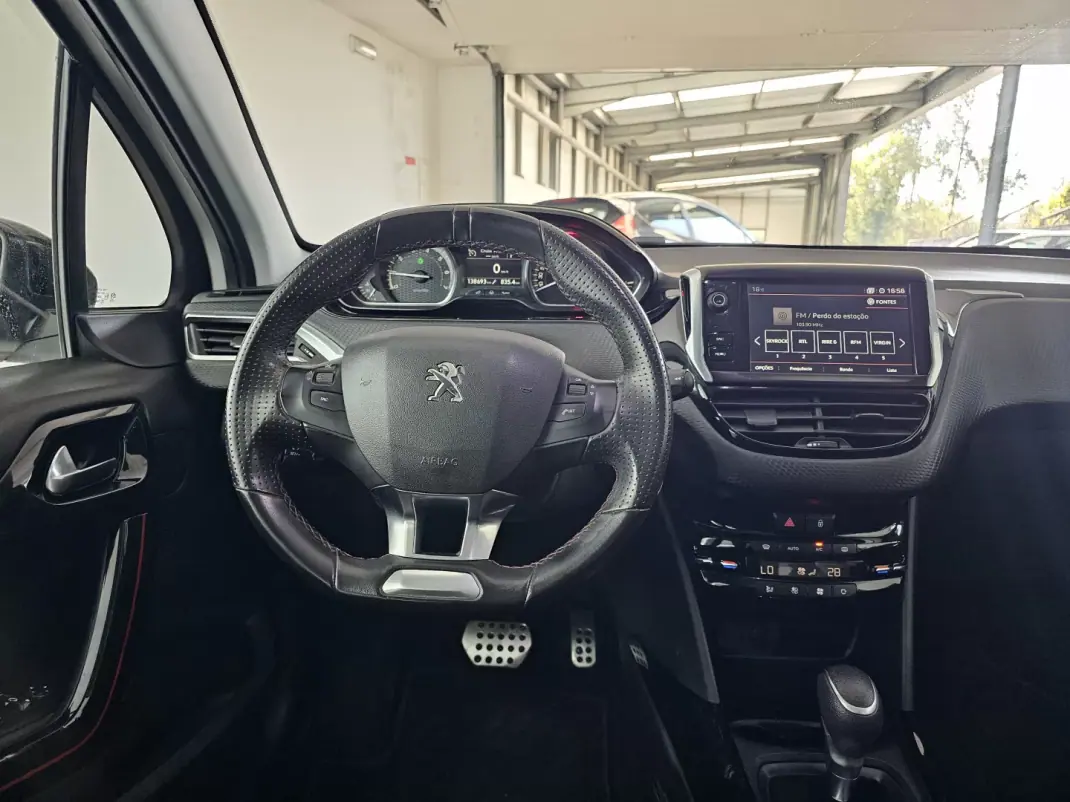 Peugeot 2008 2019 - 12850 EUR, 138694 km - AUTO.MOTO.pt - 138694km - foto 31 de 35