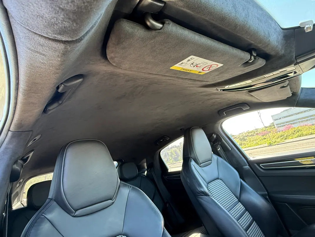Porsche Cayenne Coupé 2020 - 55990 EUR, 184520 km - AUTO.MOTO.pt - 184520km - foto 10 de 20