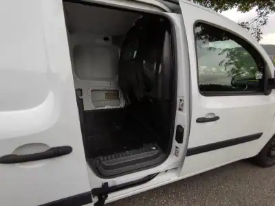 Renault Kangoo 1.5 DCi Maxi 2017 - 9950 EUR, 251230 km - AUTO.MOTO.pt - 251230km - foto 21 de 22