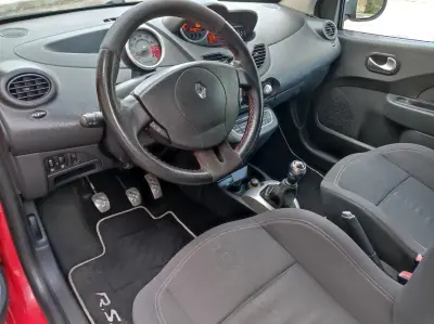 Renault Twingo 2009 - 11700 EUR, 145500 km - AUTO.MOTO.pt - 145500km - foto 13 de 15