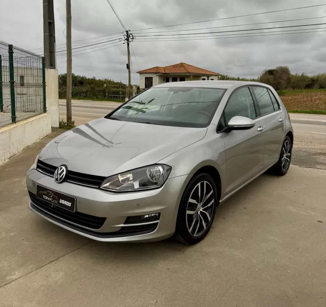 Volkswagen Golf 2016 - 18900 EUR, 98000 km - AUTO.MOTO.pt - 98000km - foto 1 de 27